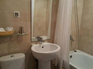 Отель Голубая лагуна Анапа СТАНДАРТ БЕЗ БАЛКОНА-4