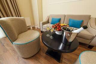 Отель Голубая лагуна Анапа ДЖУНИОР СЬЮИТ-2