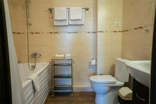 Отель Голубая лагуна Анапа АПАРТАМЕНТЫ-СТУДИО "ПЕРЛАМУТР" ул. Ленина / Кирова д.9, кв 1-6